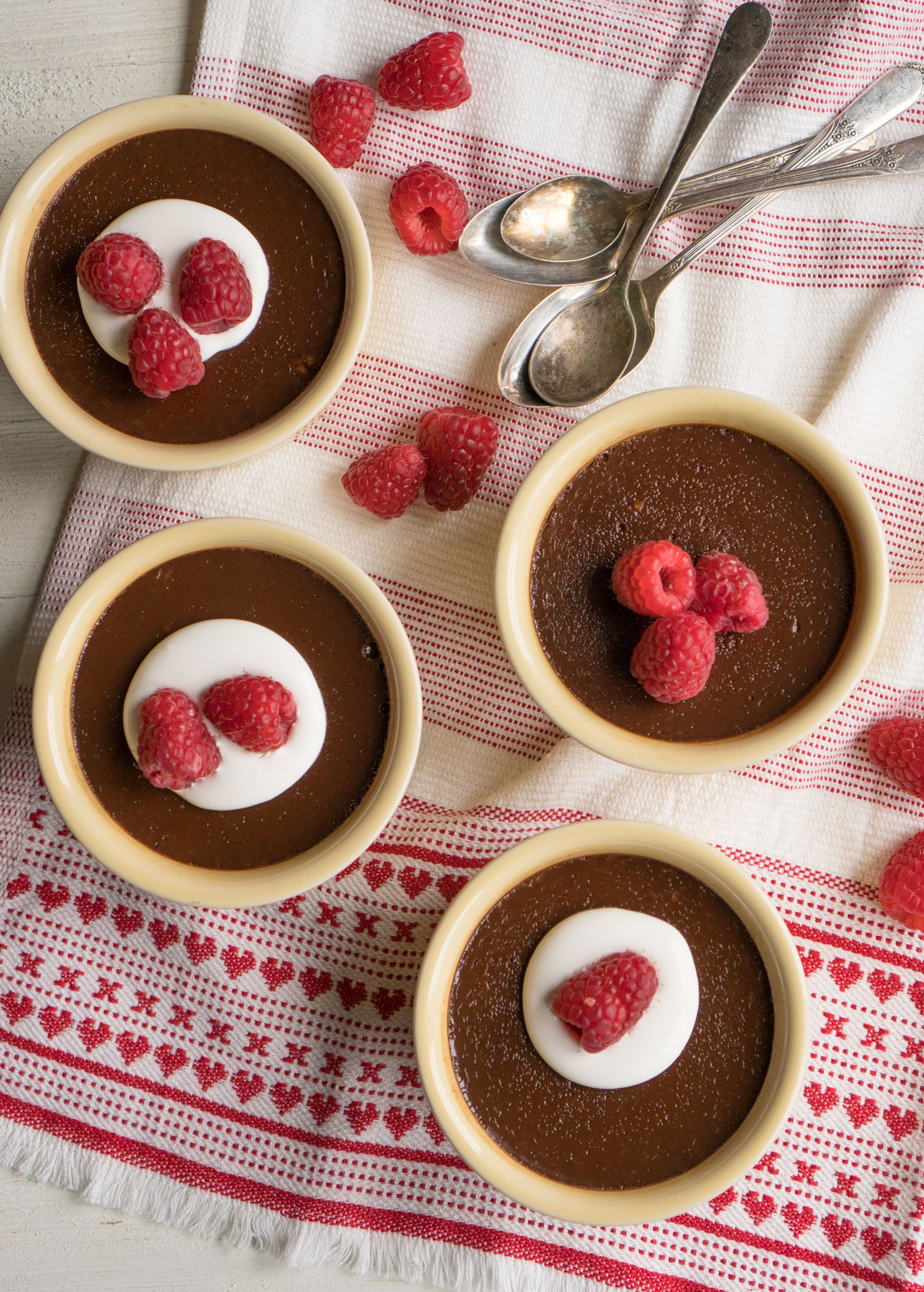 fiesta-dinnerware-ivory-ramekin-chocolate-pots-creme-330